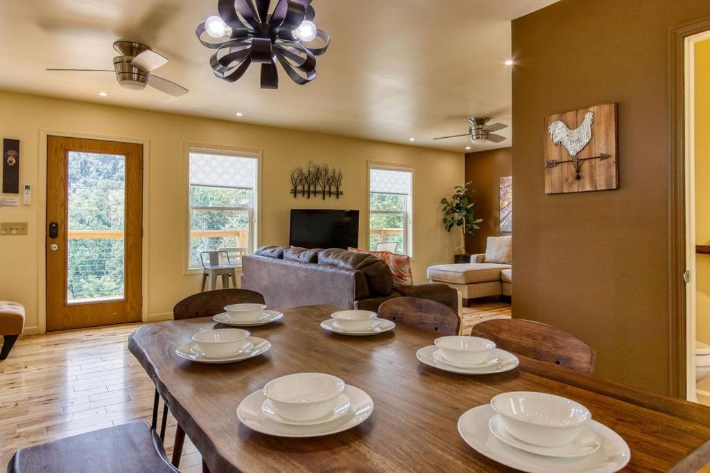 Key Lime Pie, Hot Tub,Wifi, 1089 Free Tickets Each Paid Day, Dollywood And More Gatlinburg Exterior foto