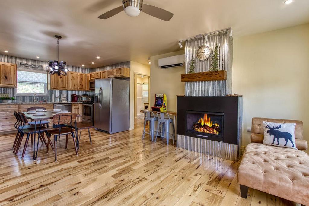 Key Lime Pie, Hot Tub,Wifi, 1089 Free Tickets Each Paid Day, Dollywood And More Gatlinburg Exterior foto