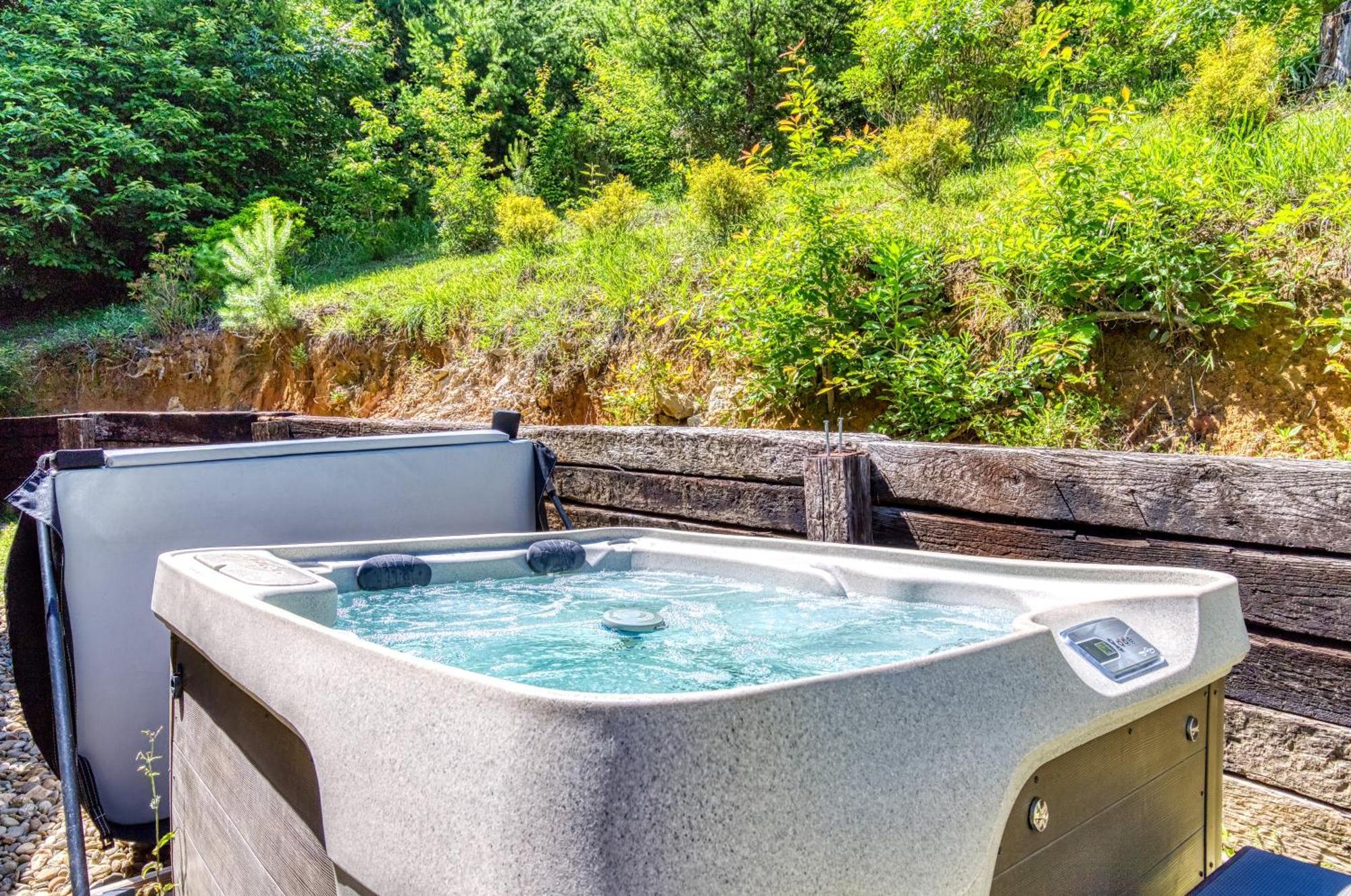 Key Lime Pie, Hot Tub,Wifi, 1089 Free Tickets Each Paid Day, Dollywood And More Gatlinburg Exterior foto